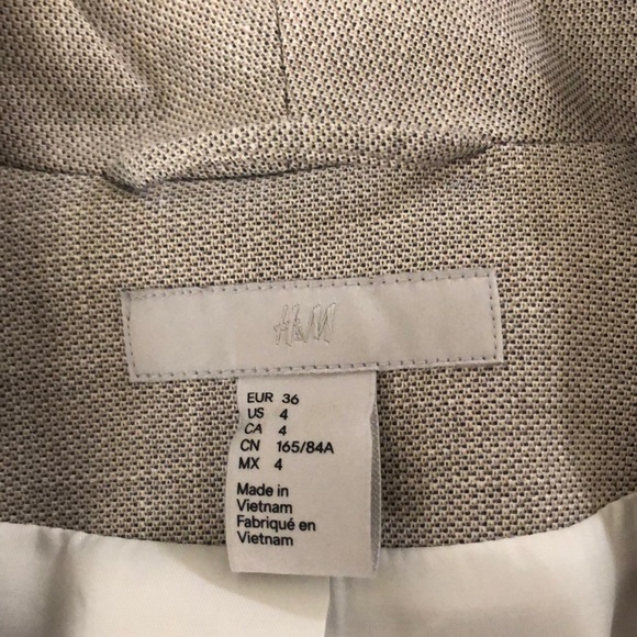 Blazer - Picture 2 of 2